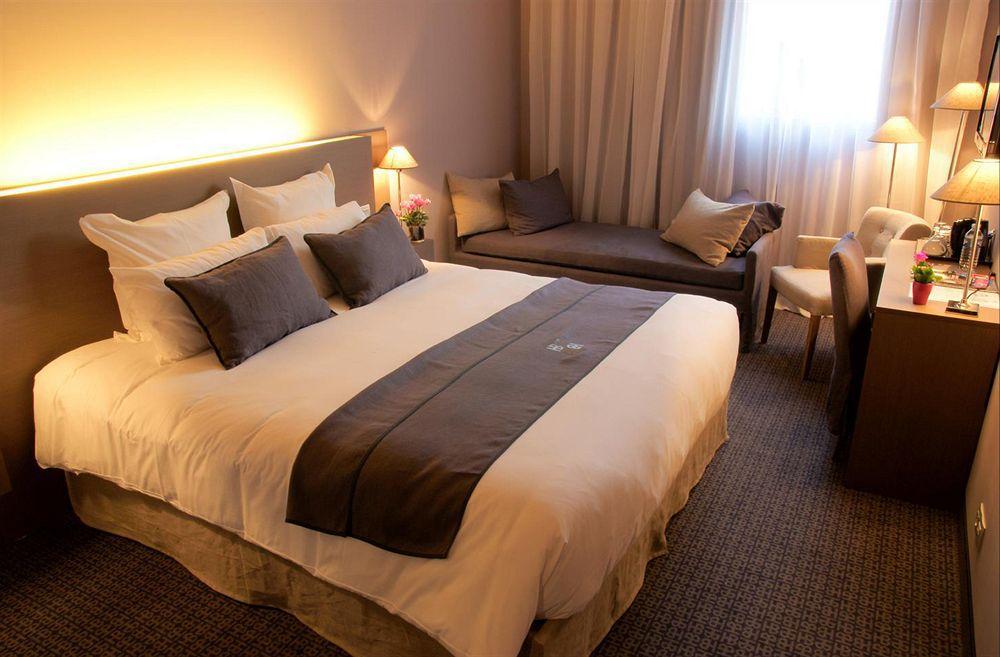 Best Western Hotel De La Breche Niort Exterior photo