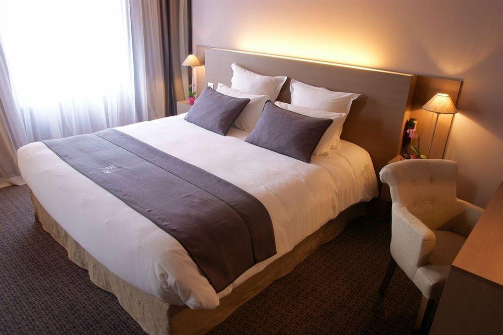 Best Western Hotel De La Breche Niort Exterior photo