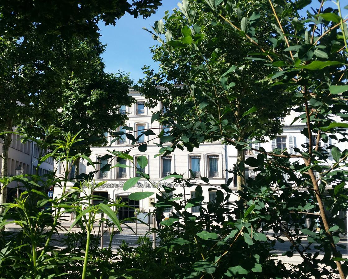 Best Western Hotel De La Breche Niort Exterior photo